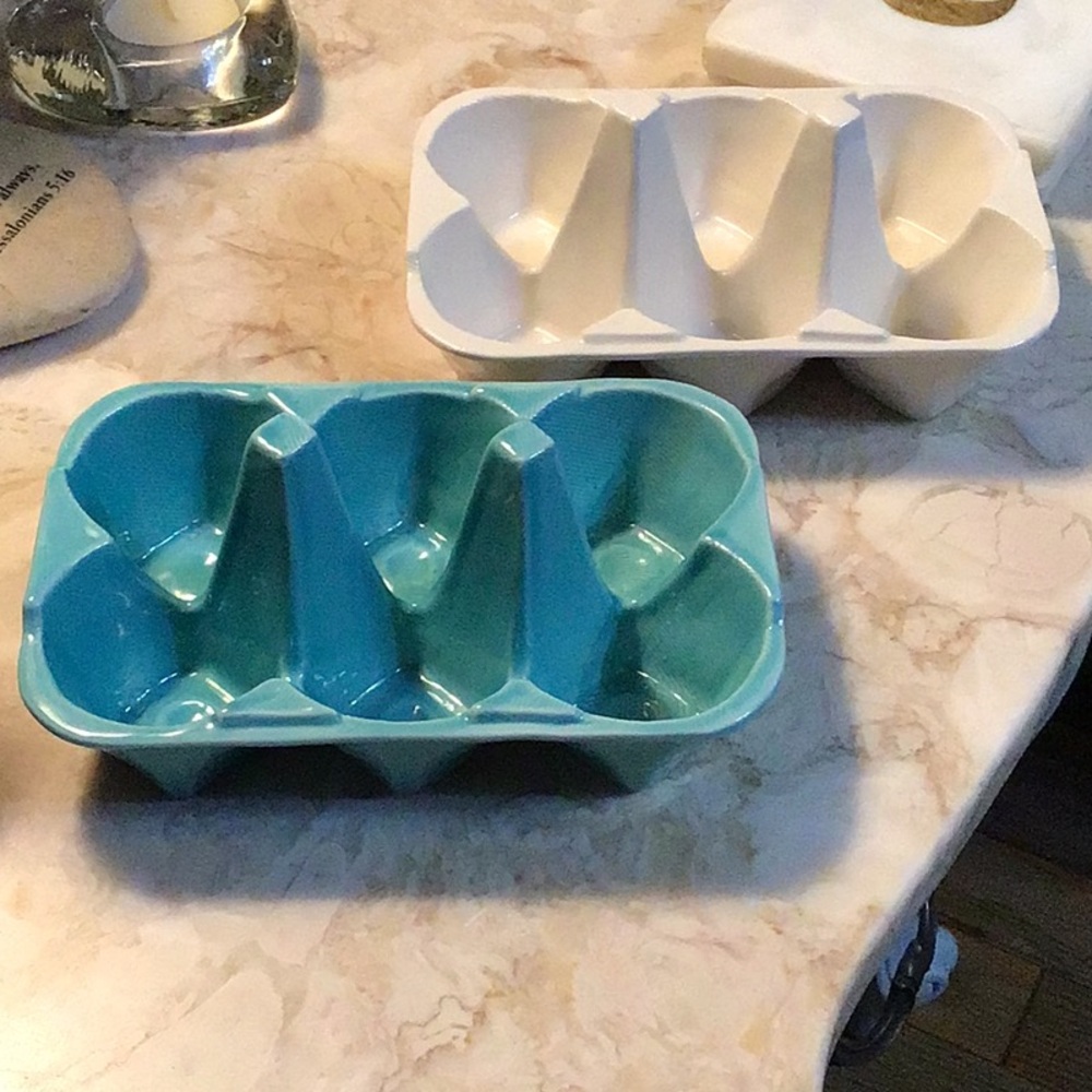 Ceramic Egg Holder Set in Blue and White